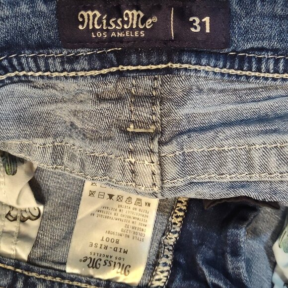 Miss Me Size 31 Sequined Embroidered Embellished Mid-Rise Bootcut Style M9190BV - Picture 9 of 9
